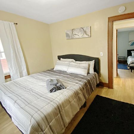 Lux 3Br, Steps From Airport, U Of R & Grocery Stores Rochester Esterno foto