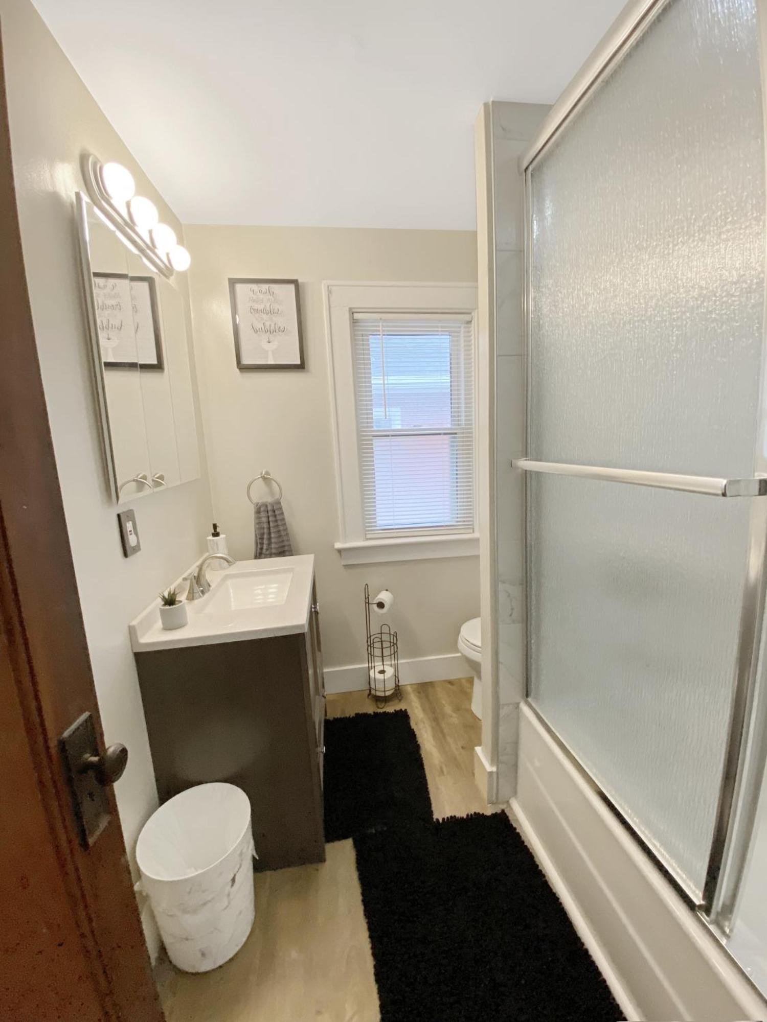 Lux 3Br, Steps From Airport, U Of R & Grocery Stores Rochester Esterno foto